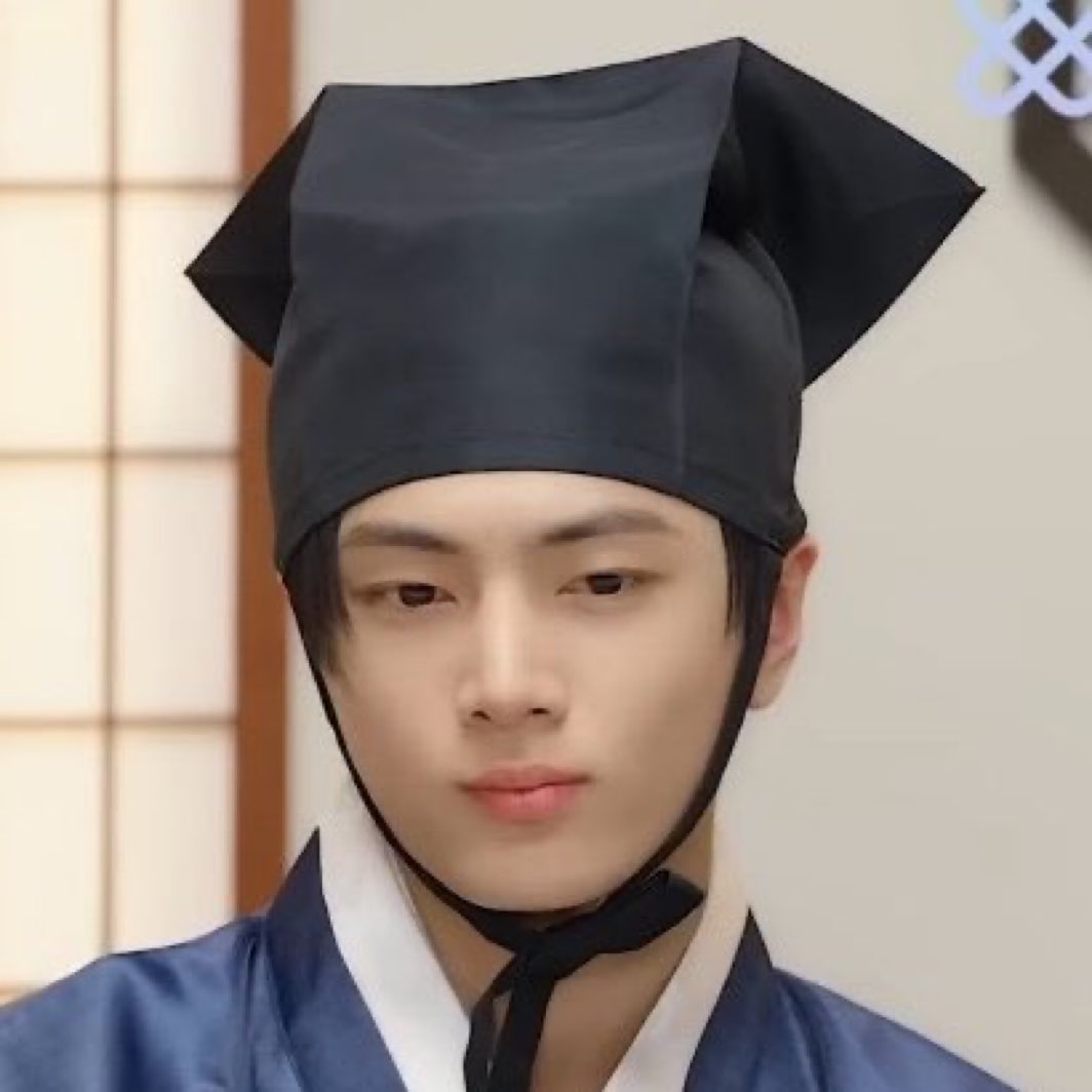 jaybimxxj's tweet photo. นางเหมือนโอนิงิริมาก เหมือนมีสาหร่ายแปะหุว 55555🍙 https://t.co/4mHmQPpGR1