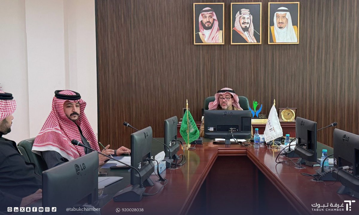 tabukchamber's tweet photo. #اللجان_القطاعية
#لجنة_المحامين

عقدت لجنة المحامين بـ غرفة تبوك اليوم اجتماعها الدوري برئاسة أ. علاء بن كساب الحميدي والسادة أعضاء اللجنة، وتم خلال الاجتماع متابعة جدول الأعمال ومناقشة الخطة التنفيذية وبرامج وأنشطة اللجنة خلال عام ٢٠٢٥م.

#غرفة_تبوك https://t.co/VLQtJnmjyT
