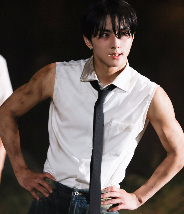 Happy 21st birthday to the talented Jungwon of ENHYPEN!