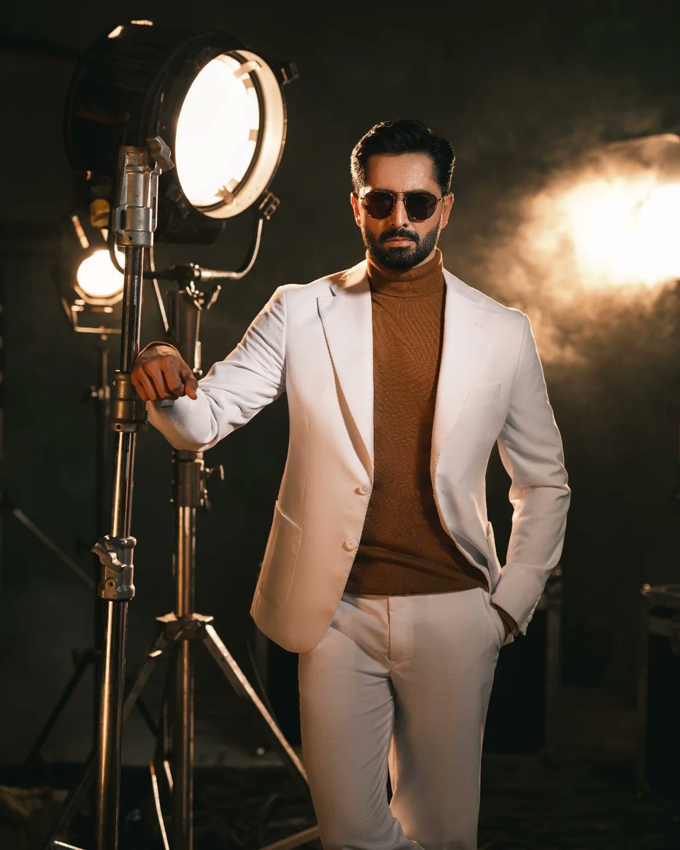 DTsEmpire01's tweet photo. Superstar Danish Taimoor's charismatic presence can grab any audience attention easily!🔥😎
His impeccable style makes him a true fashionista!!❤️‍🔥👑

#DanishTaimoor #Shair #MannMastMalang #JaanNisar 
#Deewangi #RaheJunoon 
#KaisiTeriKhudgharzi #IshqHai 
#DanishxEmraanRajput https://t.co/rotnhoElRW
