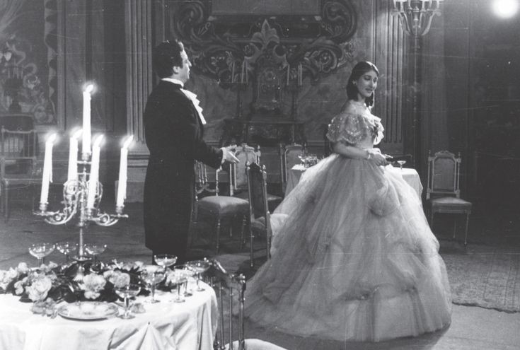 La carrera de Alfredo Kraus despegó en 1958 con una actuación legendaria en Lisboa. Junto a Maria Callas representó una de las "traviatas" más recordadas de todos los tiempos.