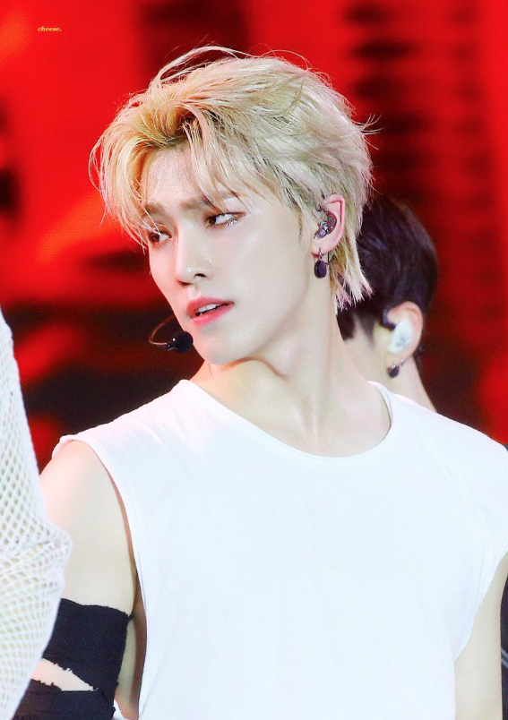 About Music tweet media