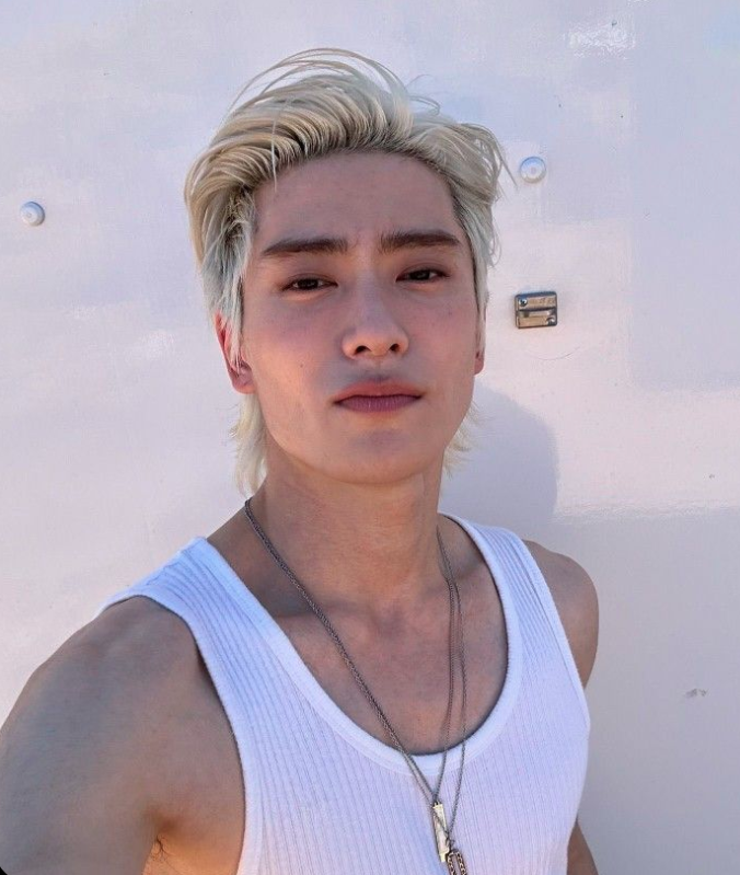 AboutMusicYT's tweet image. Happy 28th birthday to the vocalist, talented, server, alluring Jaehyun of NCT!