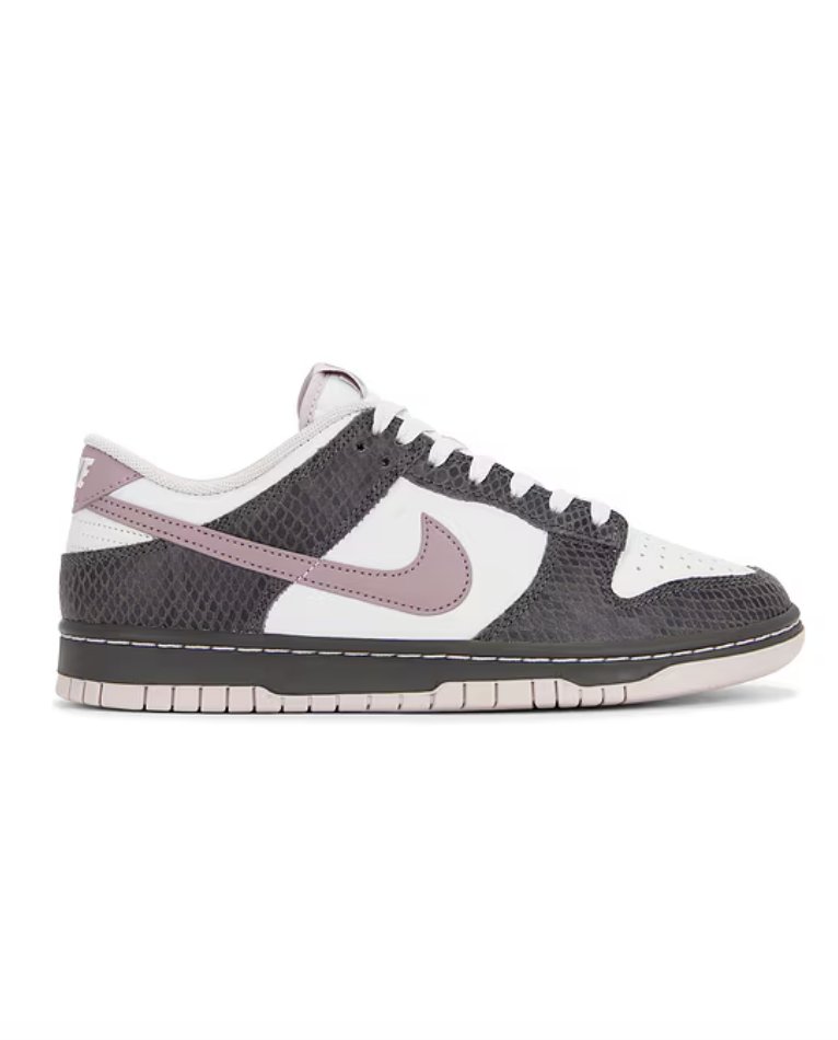 snkr_twitr's tweet photo. AD: Dropped via Revolve
Nike Dunk Lows

Denim Blue https://t.co/xfLoDlnL4U
Dusted Clay/Amethyst https://t.co/rM7XFWrhKh
Medium Ash/Taupe Grey https://t.co/YwJa56bqKZ
Black/Anthracite https://t.co/ZADY51iXSR https://t.co/MR9yBTIQRi