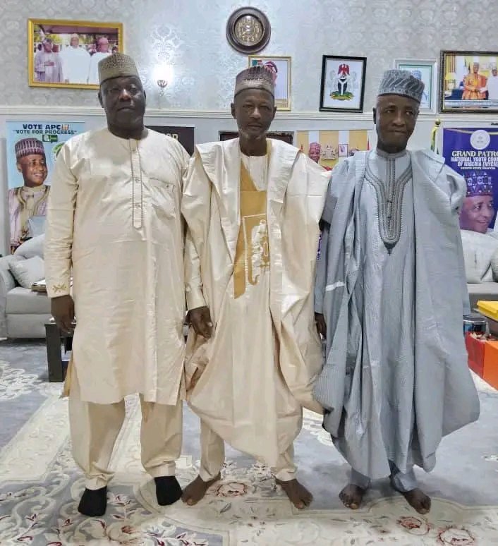 Bellotsoho's tweet photo. The PDP has yesterday lost their key pillars in sokoto State, as Former lawmakers,LG chair and others join APC thru Sen Wamakko. 

With what Governor Dr. Ahmad Aliyu sokoto is doing in sokoto State, it’s hard to see any political party standing strong in the state. 

 THE UNIFIER https://t.co/BrtmJDQ9tp