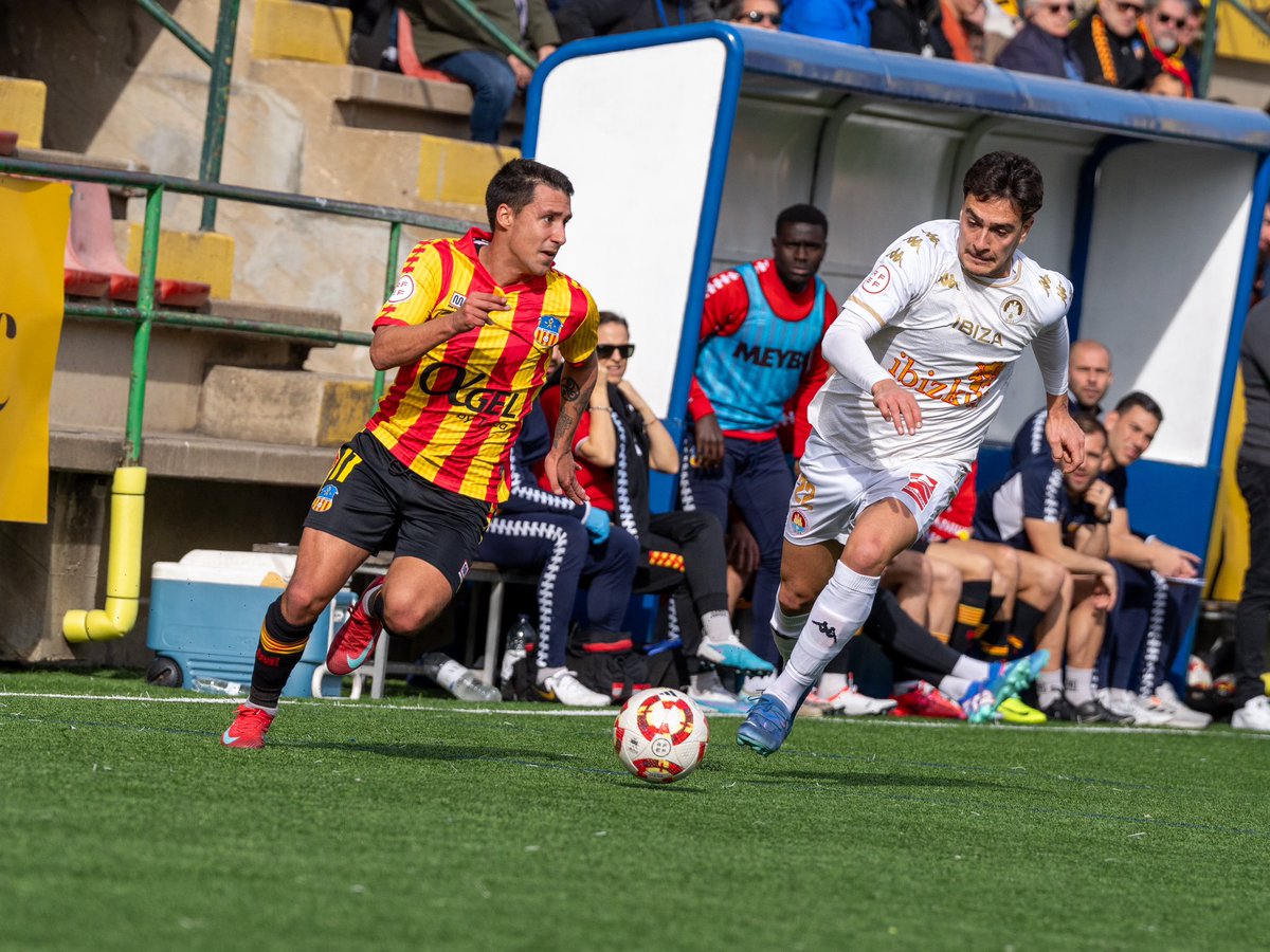 Va, que tornem!

Demà ens visitarà en Victor Aliaga!⚡️

👉 Fitxatge d’hivern 

Deixeu les vostres preguntes pel <a href="/VerduAliaga/">Victor Aliaga Verdú</a>!

📸 <a href="/MaCrousFoto/">maCrous</a>