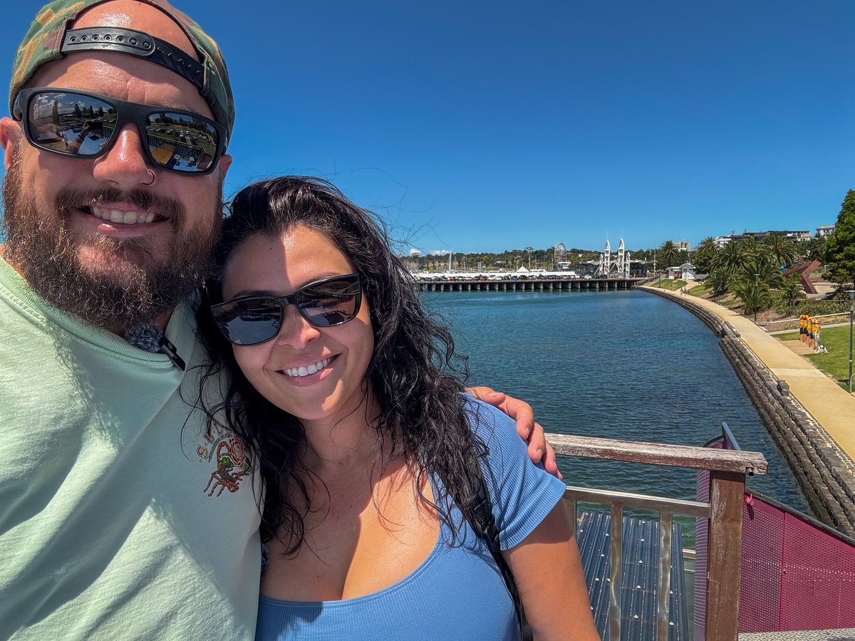 theRealShooKon3's tweet photo. We’ve left Werribee, stopped in Geelong for a few hours and made it to the Great Ocean Road!  We were able to live stream from Bell’s Beach using the Starlink Mini! Gonna be exploring around here for the week and then flying to Tasmania this weekend!! @lunalyrik ❤️ #modcity https://t.co/3G2MDadYqp