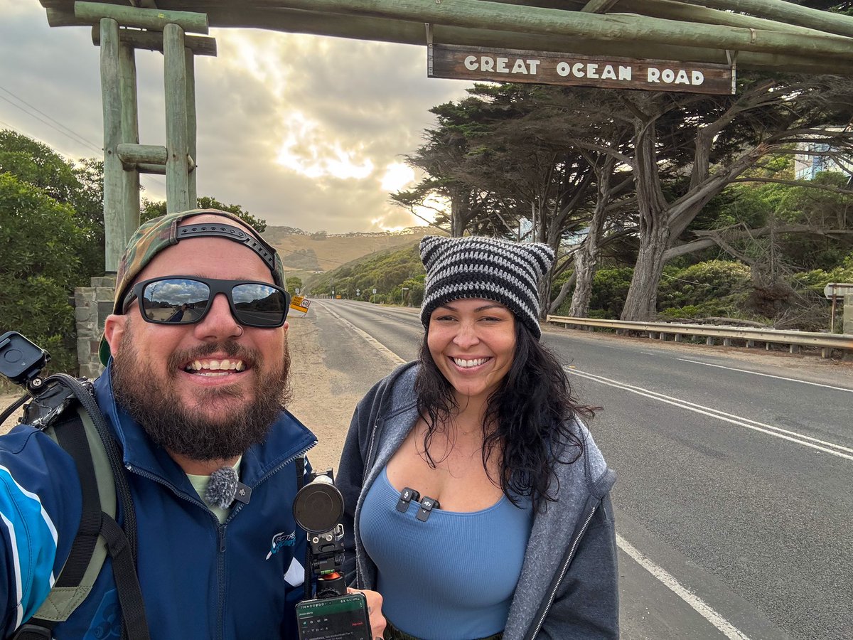 theRealShooKon3's tweet photo. We’ve left Werribee, stopped in Geelong for a few hours and made it to the Great Ocean Road!  We were able to live stream from Bell’s Beach using the Starlink Mini! Gonna be exploring around here for the week and then flying to Tasmania this weekend!! @lunalyrik ❤️ #modcity https://t.co/3G2MDadYqp