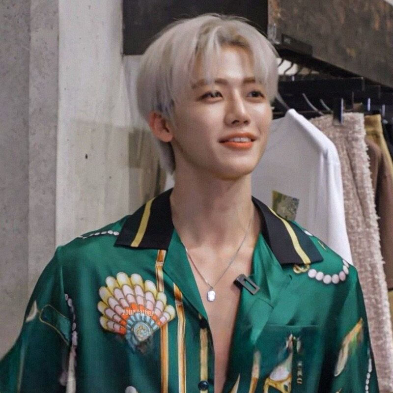 iPad J - ริเฟ tweet media