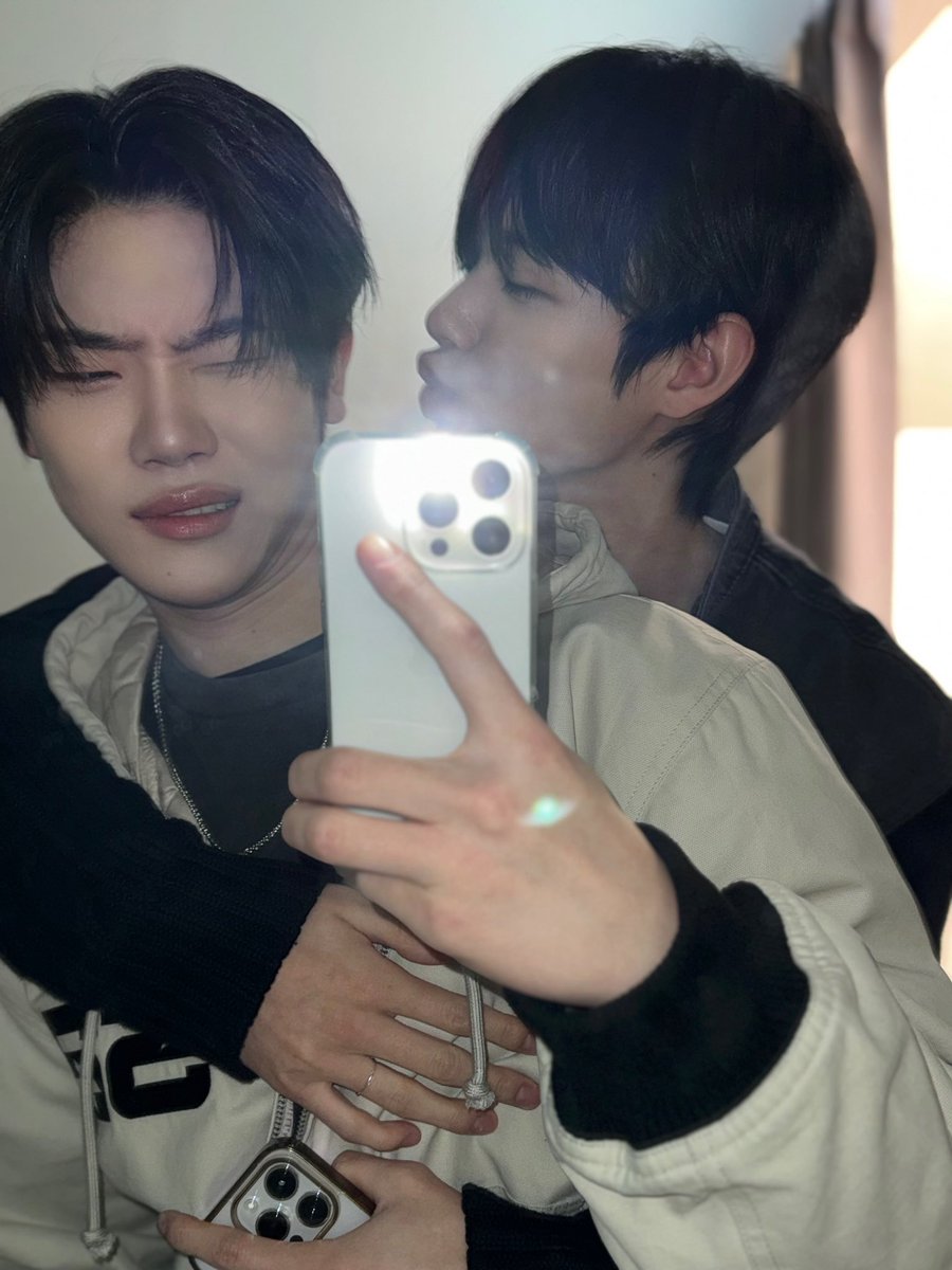 장, Yeojun. tweet media