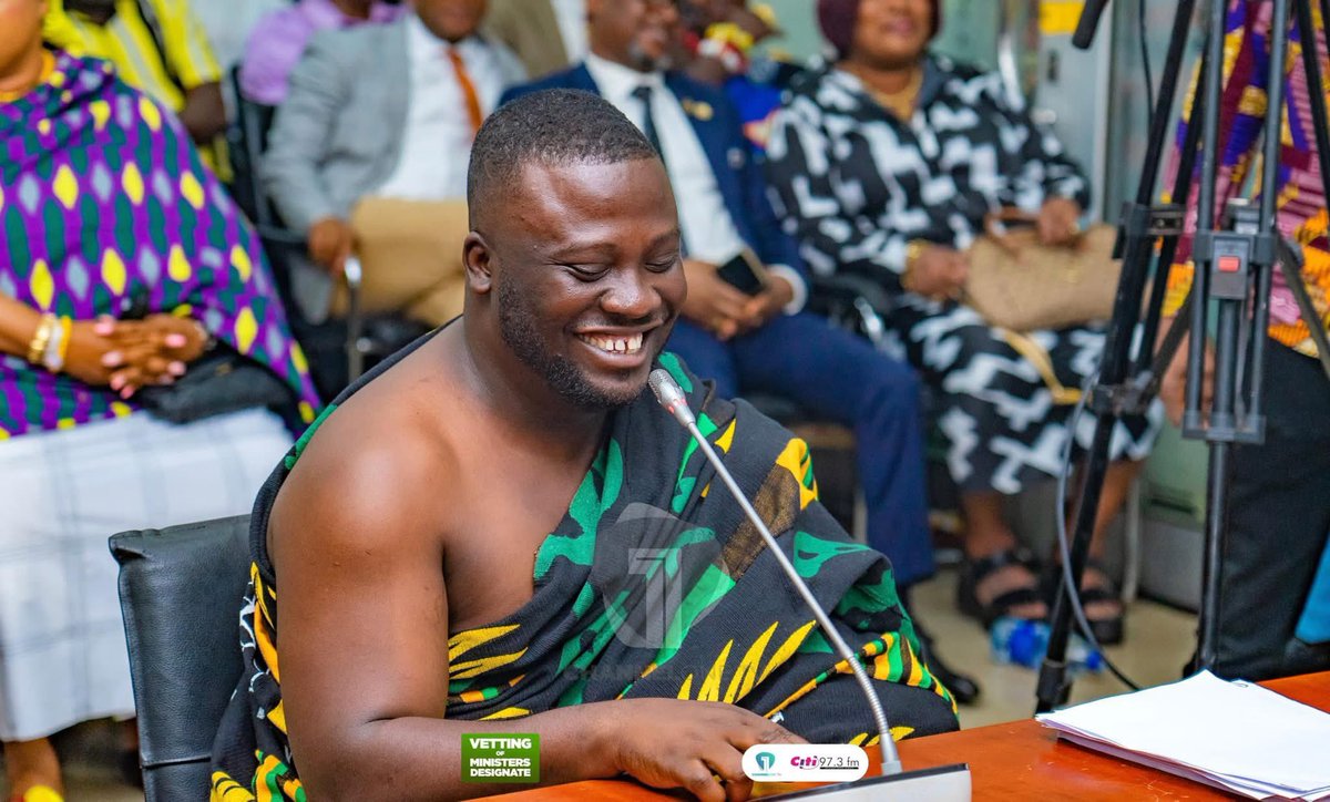 Asante_nation's tweet photo. Yesterday at the vetting, Osei Tutu Boys’ School carried the day. It was the Vacus land affairs. From his symbolic attire with well crafted meaning to his calm composure throughout the vetting and the convincing answers giving to his questions.

Congratulations Dr. Frank Amoakohene, we hope you will walk the talk when given the nod. 

Piawwwwwwwwwww!!!