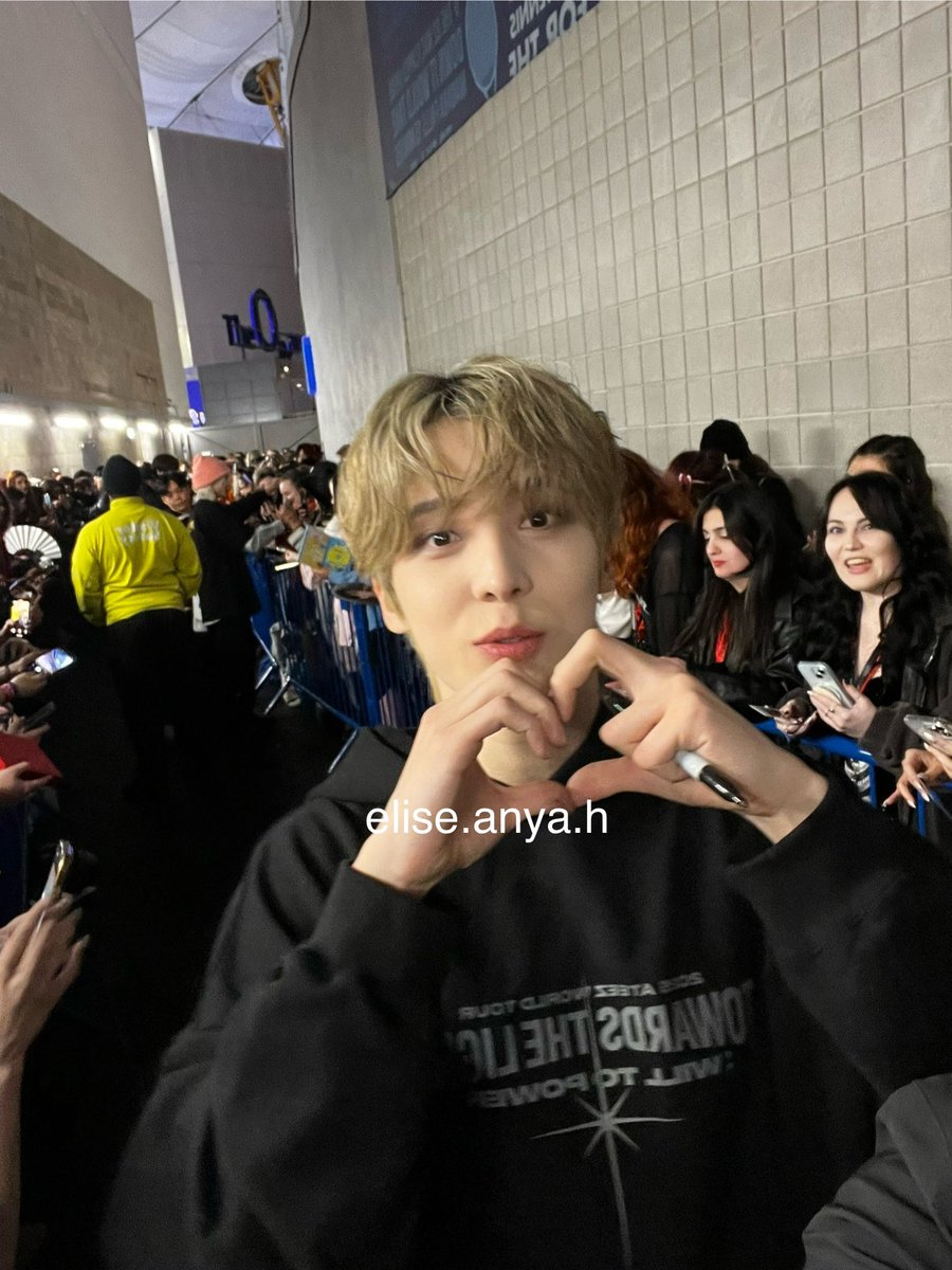 anya_eh's tweet photo. missing my ateez already #ATEEZ #ATEEZinEurope #ATEEZinLondon https://t.co/mGcL09jLKW