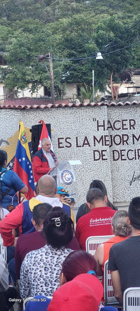 Con la  presencia del Embajador de la República de Cuba en Venezuela Dagoberto Rodríguez Barrera   , en acto celebrado en el estado La Guaira,partieron los jóvenes que realizarán el mismo recorrido del Apóstol a su llegada a Venezuela en 1981. #MartíVive
