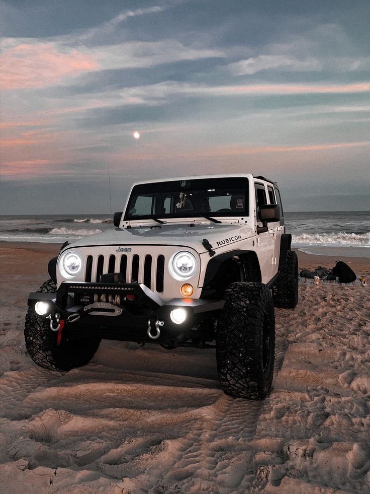 THEJeepMafia's tweet photo. Good morning #MafiaFamily 👋🏻☕️ Today is #NationalPlanAVacationDay  Where are you taking your #Jeep on your next vacation? https://t.co/oixXalazvd