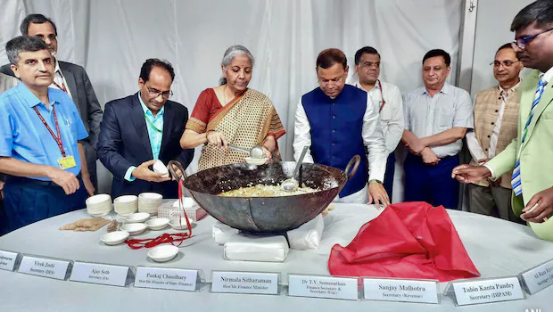 NDTVFood's tweet image. Sweet Tradition Behind The Halwa Ceremony Right Before Union Budget 2025
food.ndtv.com/news/sweet-tra…
#tradition #halwa #Budget2025