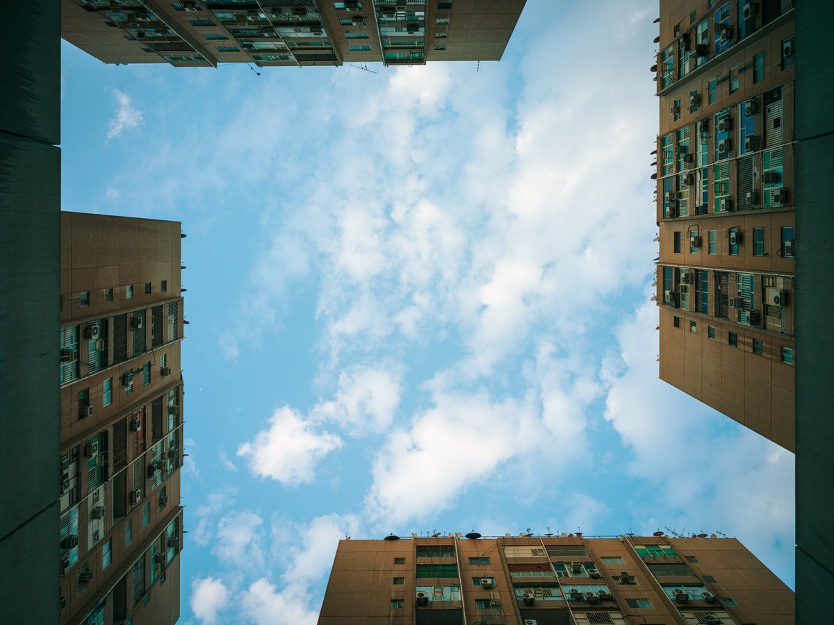 mqaibel's tweet photo. Shot with the #hasselblad x2d 

#streetphotography #architect https://t.co/Wase088Dib