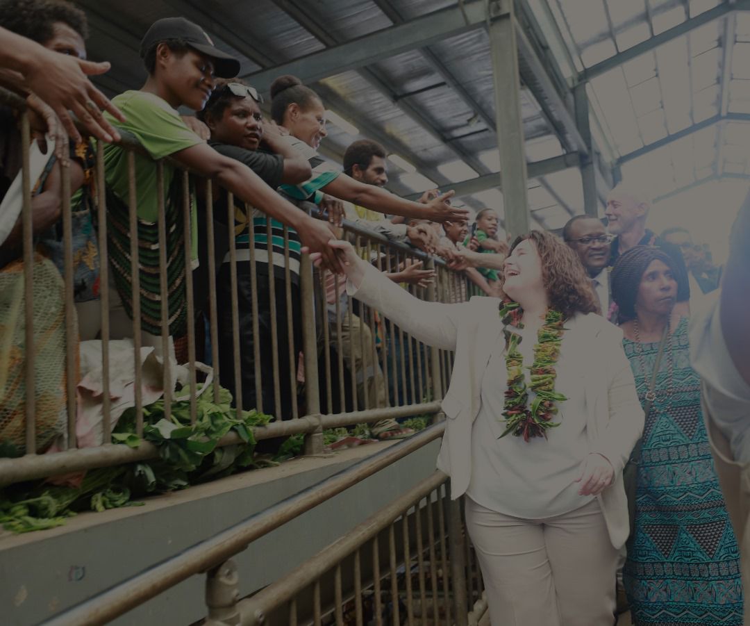 3️⃣ From Barriers to Business! 

Women in Gordon’s Market, #PNG 🇵🇬are breaking economic barriers with financial literacy, micro-loans and leadership training. 🚀 We stand with them in creating a safer, more inclusive market.