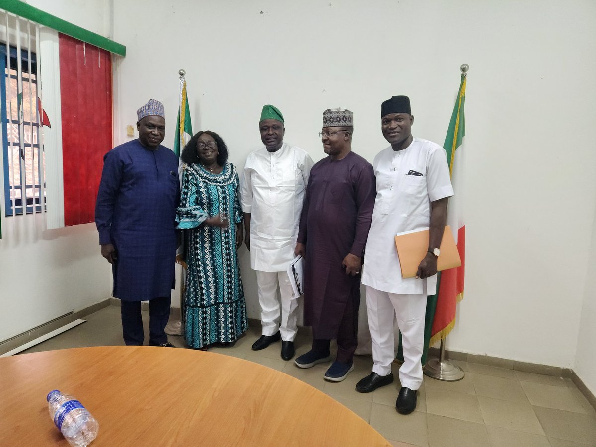 SenMwadkwon004's tweet photo. I had a privilege once again to serve as Committee Chairman to Screen all aspirants for North Central region of our great party, the People's Democratic Party (PDP) in preparation for the Zonal Congresses, 2025. 

Remain blessed.... https://t.co/wtaKBorDFc
