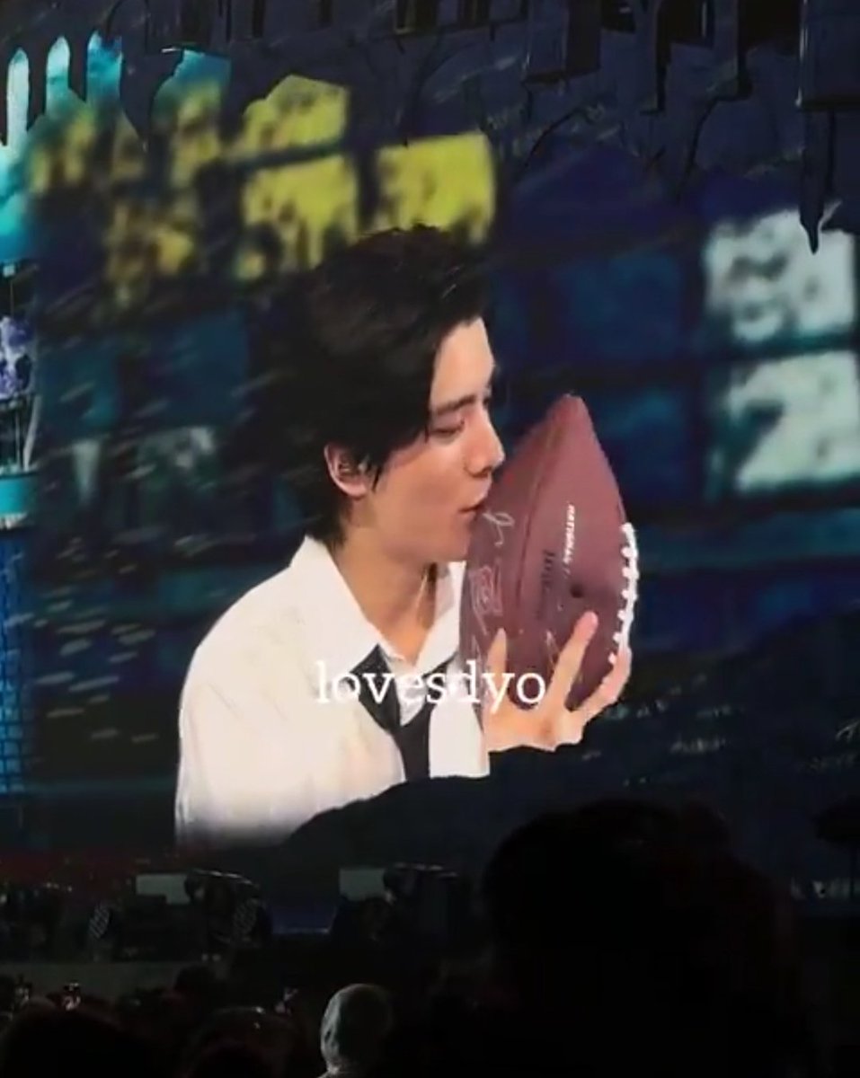 “Heejake is forced and has no chemistry.”

Fr, forced! that means Heeseung forced Jake to kiss the ball that Heeseung kissed 🫢