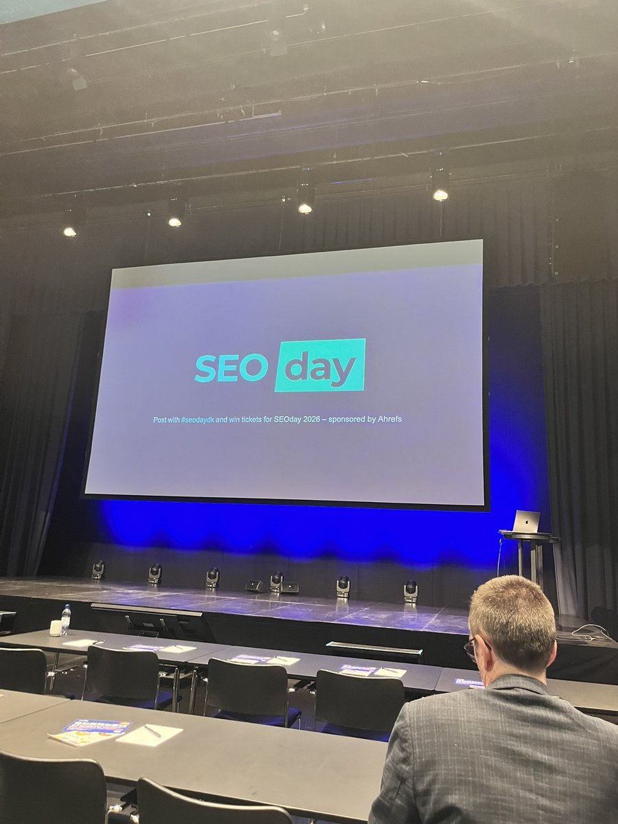 Attending #seodaydk 😀✌️ 400 SEO nerds in one place 😜 thanks to #s360 <a href="/ahrefs/">Ahrefs</a> and #whitepress