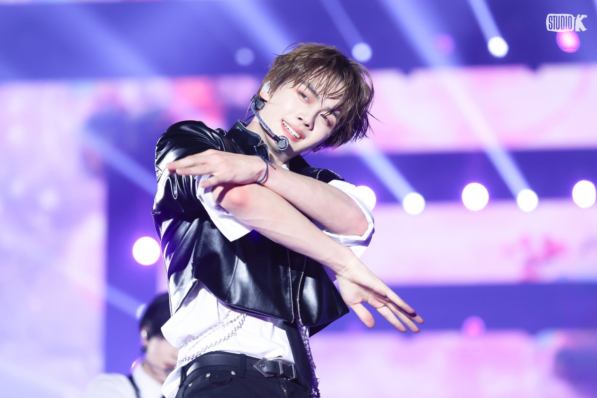 StudioK_twt's tweet photo. [📸/ #현장포토]
2024 #뮤직뱅크글로벌페스티벌 in JAPAN

241219 #제로베이스원 (#ZEROBASEONE)
#ZB1 @ZB1_official

#MUSICBANK_GLOBALFESTIVAL
#2024뮤직뱅크글로벌페스티벌 #BehindPhoto
#StudioK https://t.co/VcmZw7l4Ln