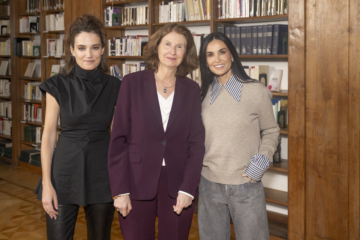 AmbDuchene's tweet photo. Fascinating to chat to #Oscars nominees Demi Moore &amp; @coraliefargeat ahead of a special screening of The Substance at @ifru_london on Sunday. 

I wish you both well at #Oscars2025... C'est une joie de voir le cinéma 🇫🇷 briller à Hollywood ! #MakeItIconic https://t.co/xudEiIhavh