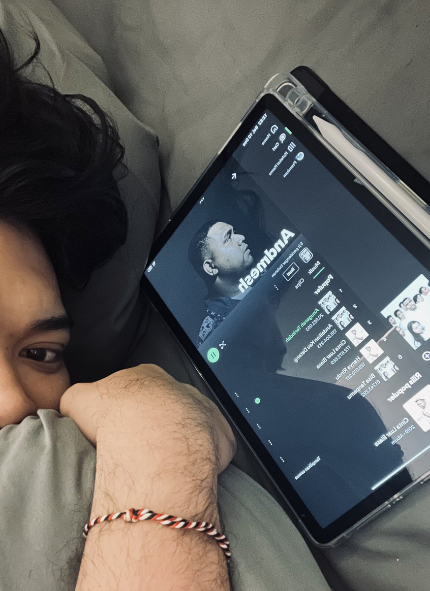 rexxdafff's tweet photo. life after breakup >> https://t.co/2DEIeMJIqw