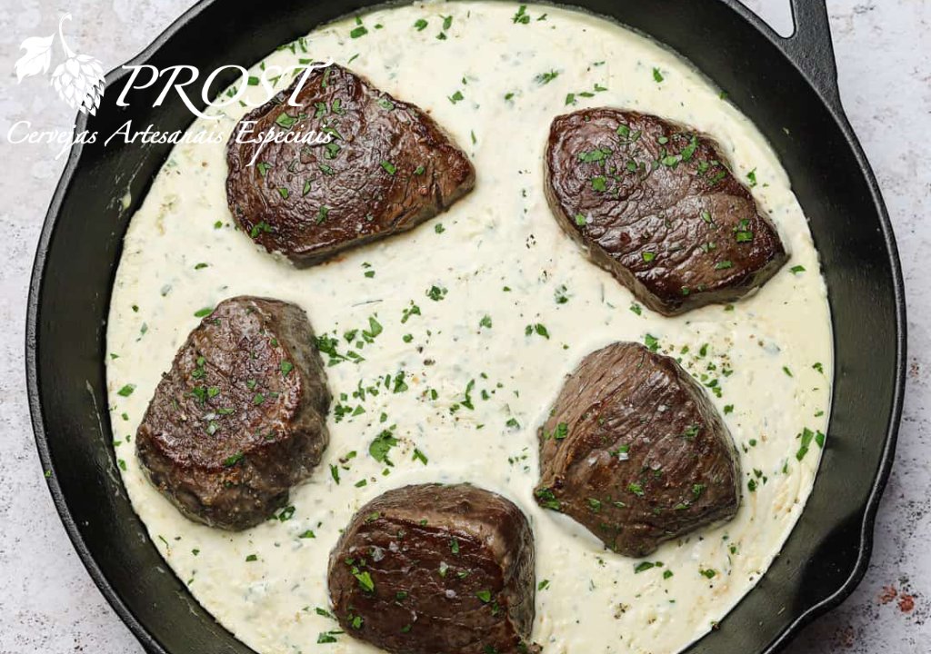 ProstCervejas's tweet photo. O filé mignon, macio e saboroso, contrasta de forma deliciosa com o molho de gorgonzola, que traz um toque de intensidade ao preparo.
https://t.co/9YfaKyWQwZ
#cervejaartesanal #cervejasespeciais #cervejasartesanais #cervejaespecial #receita #filemignon #gorgonzola #molho https://t.co/CKW0cJRyYI