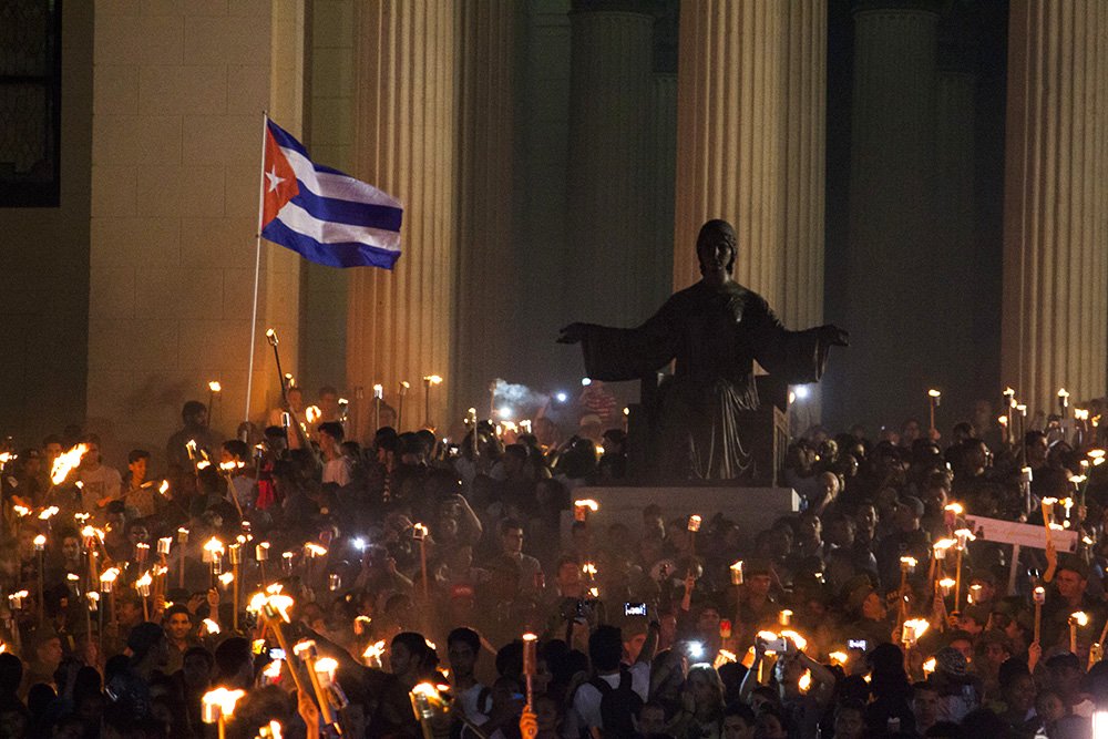 “No hay más patria, cubanos, que aquella que se conquista con el propio esfuerzo”.        
José Martí