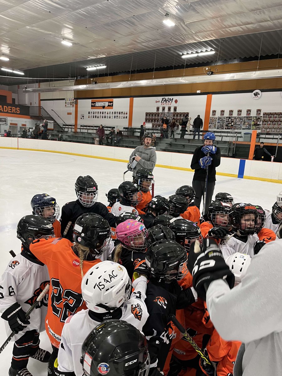 Farmington Hockey MN tweet media