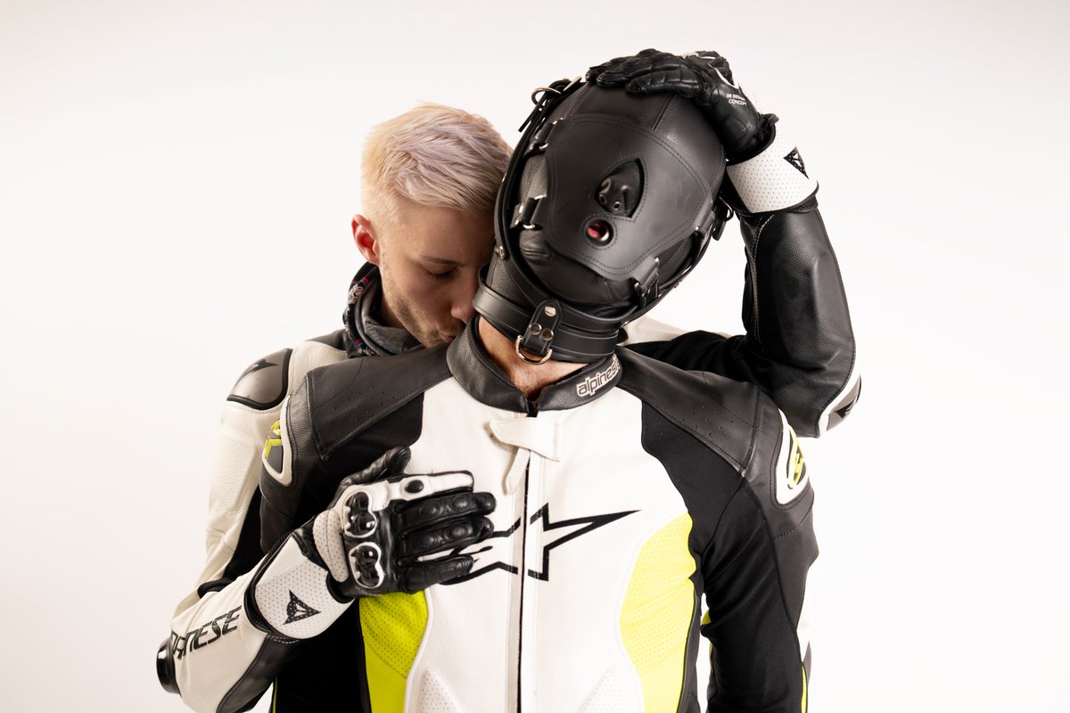 Magnusrubber (@magnusrubber) on Twitter photo Just relax and let them thoughts melt away....
Leather gimp <a href="/GimpSimpLdn/">GimpSimp π MRM, GBUK</a>
πΈ <a href="/Elio_zz/">Elio_ZZZ π Darkland</a> Just relax and let them thoughts melt away....
Leather gimp <a href="/GimpSimpLdn/">GimpSimp π MRM, GBUK</a>
πΈ <a href="/Elio_zz/">Elio_ZZZ π Darkland</a>