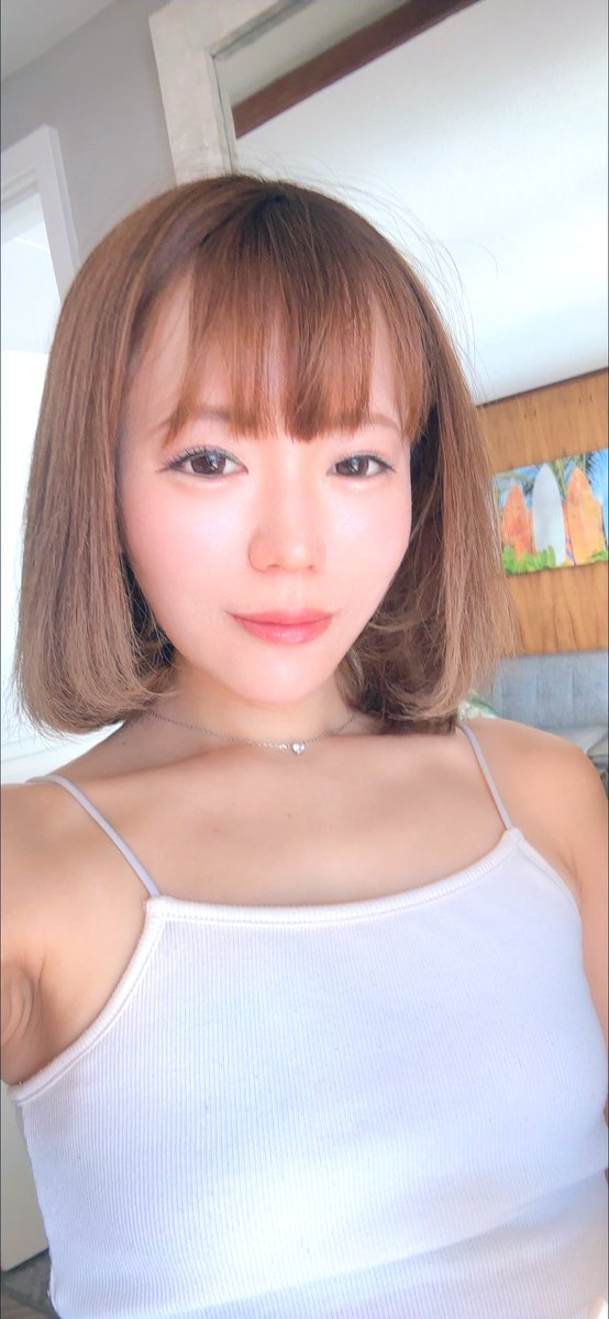 20170409aya's tweet photo. あけおめです
今年初の投稿
最近Ｘ全然開いてなかった

私31歳に
また11月になれば32歳
気付いたら
あっという間に時が経ちました…

色んな出会いと別れを繰り返して
沢山学びました
いっぱい失敗したし
これからもきっと色々なことが起こると思います笑

嘘じゃなく
なんだかんだで今が1番幸せです。 https://t.co/OMzlYNfE6R