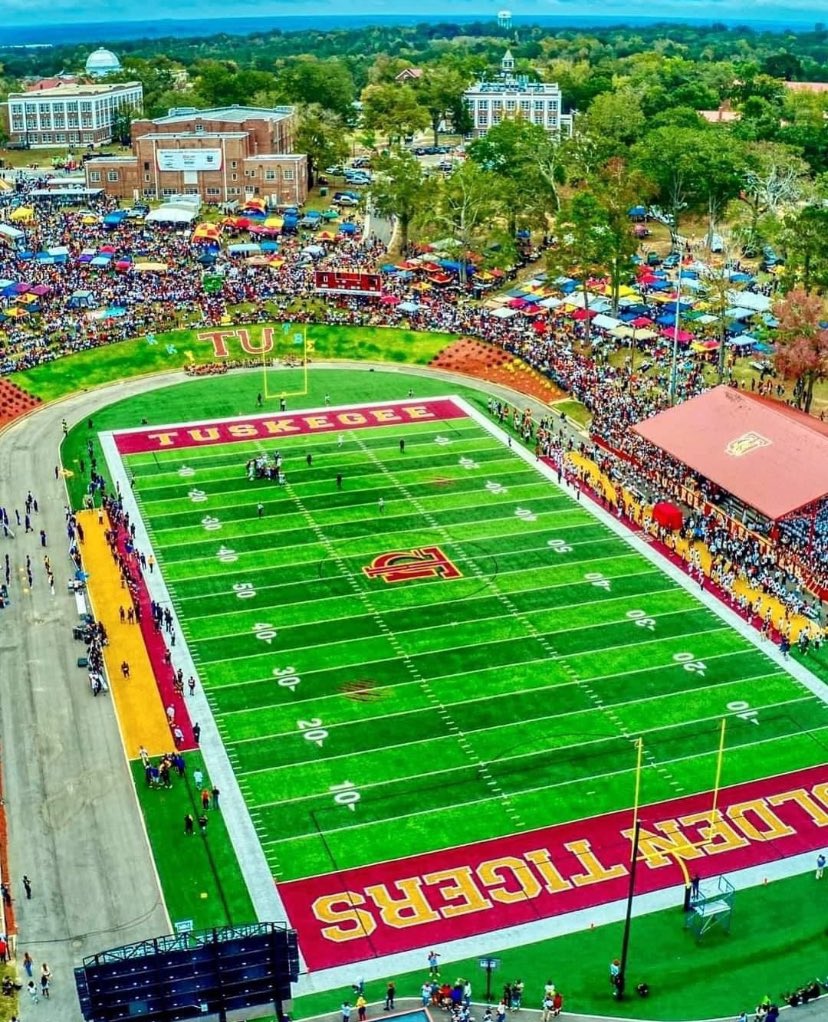 Demarious hood tweet media