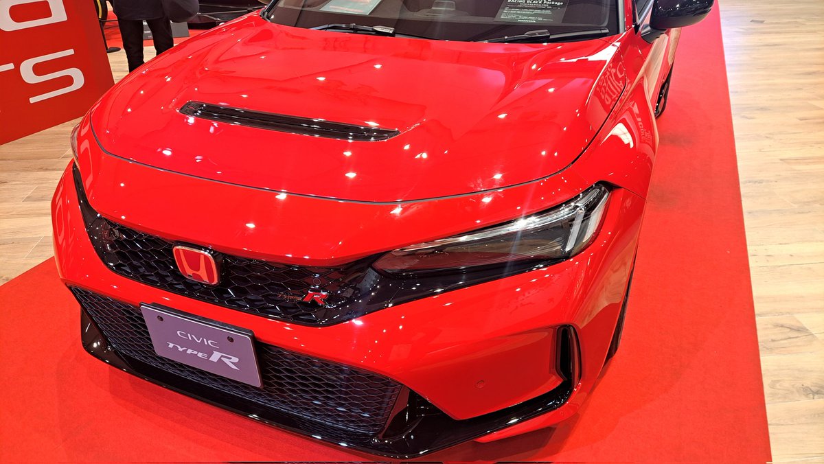 s660_verZ's tweet photo. 昨日は青山で夢中になって、写真撮りました～👍
#Honda #FL5 #RBP https://t.co/bOLWaiOFRn
