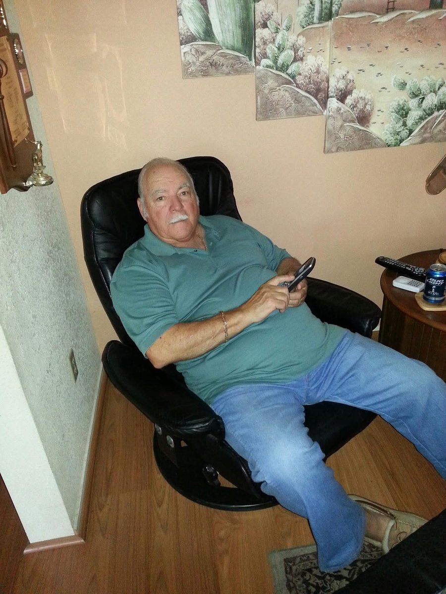 SimanthraJP's tweet image. Yesterday, my Grandpa’s battle with cancer ended and he can rest peacefully now. Please keep my family, especially my Grandma, in your thoughts as we grieve. They were married for almost 65 years. She’s lost without him but she has us supporting her all the way through.