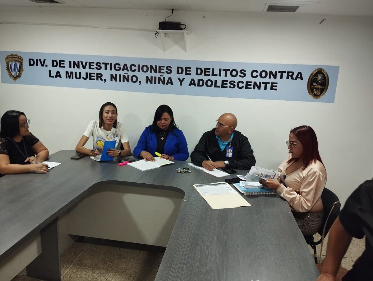 SenamecfMij's tweet photo. #Entérate|| Programa #SenamecfEduca capacita nuevo personal de la sede Icauca que permitirá el fortalecimiento de la prevención en el Distrito Capital. https://t.co/5PeS6AXssp
