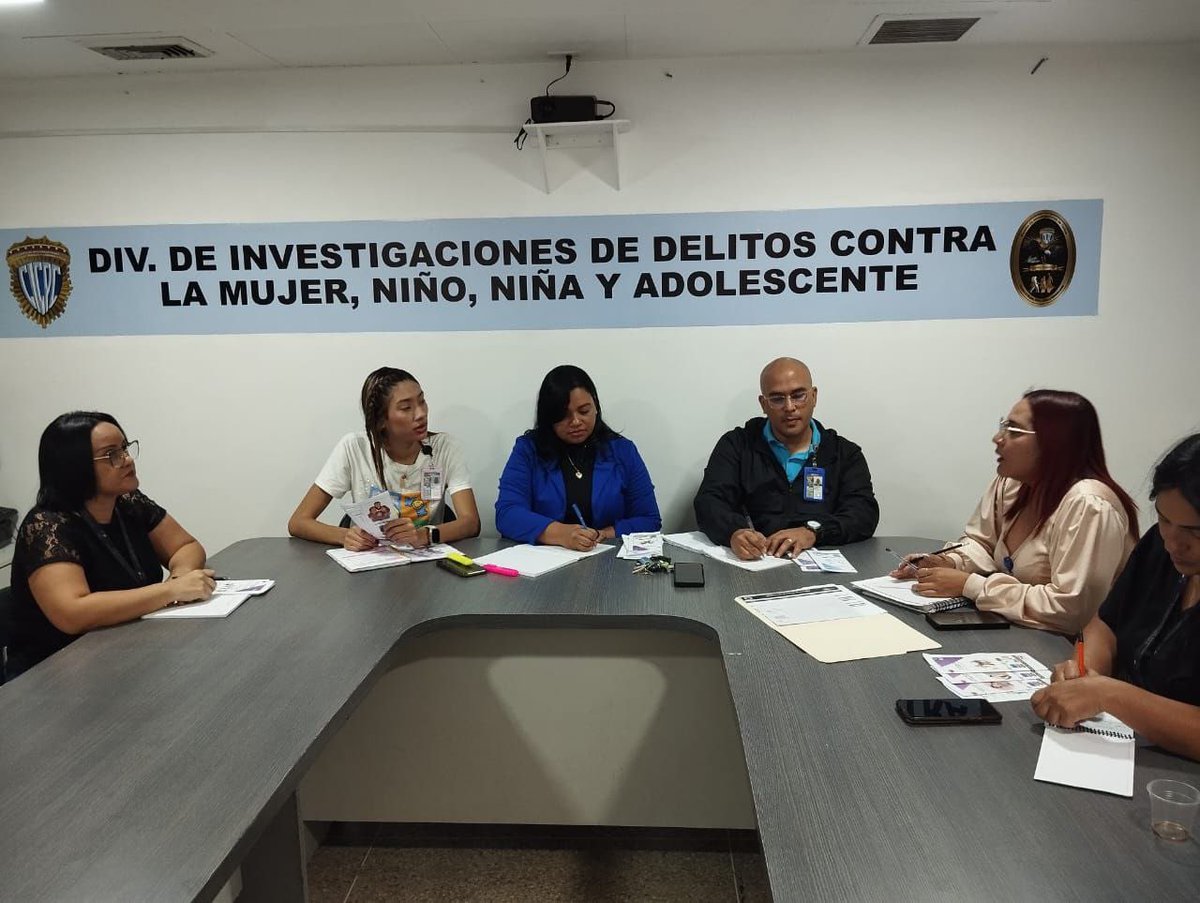 SenamecfMij's tweet photo. #Entérate|| Programa #SenamecfEduca capacita nuevo personal de la sede Icauca que permitirá el fortalecimiento de la prevención en el Distrito Capital. https://t.co/5PeS6AXssp