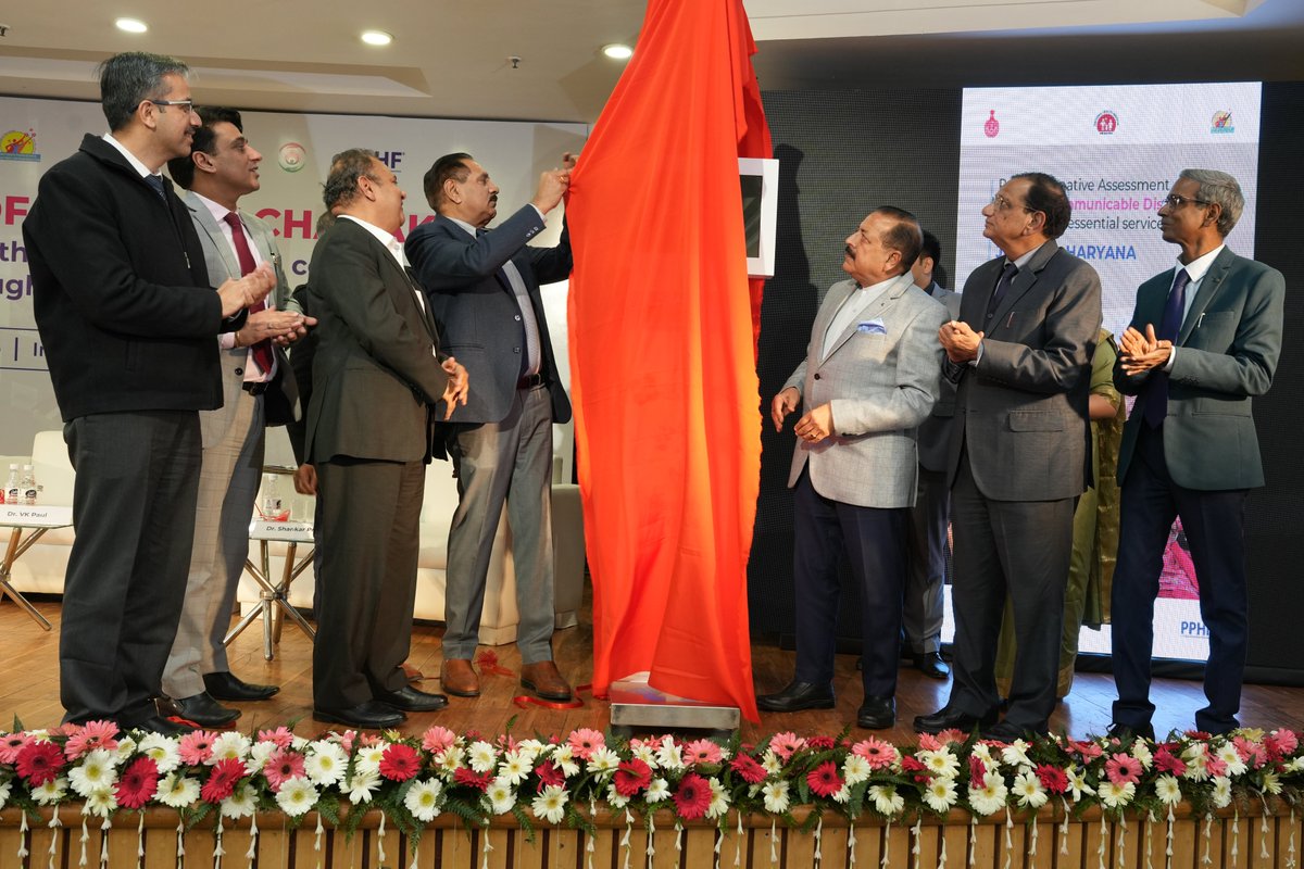 PPHF_Global's tweet photo. Project Charaka, endorsed by @DrJitendraSingh  Dr VK Paul @ICMR experts, Dr Shankar Prinja  &amp; Dr Varinder Garg, promises revolutionizing Indian primary healthcare. Through PPPP, we aim to create a global healthcare blueprint. #HealthcareInnovation #DigitalHealth #Telemedicine https://t.co/3MiXiay5Nx