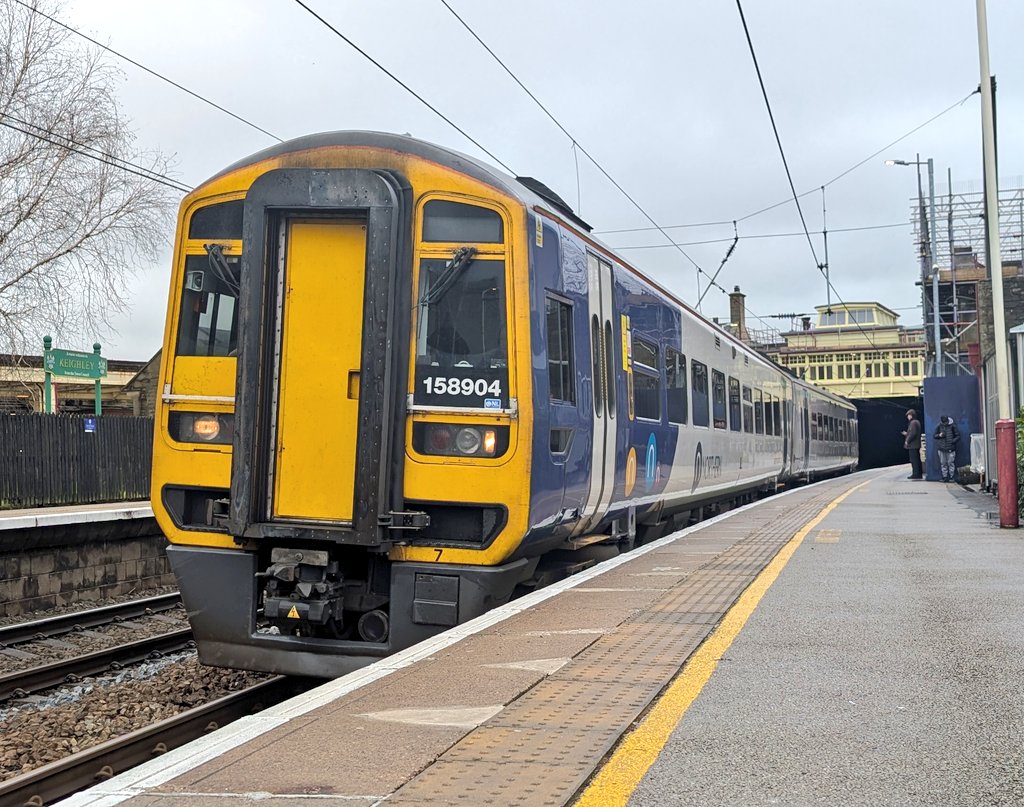 DownOnTheStour's tweet photo. Bentham Line ✅

Another North West Oddity ticked off and was even joined by @BoyCave1 from Skipton to Keighley 🫡

#DOTS #railwayphotography #trainphotography #class158 #class333 #northern #benthamline https://t.co/MJv3g8IQsU