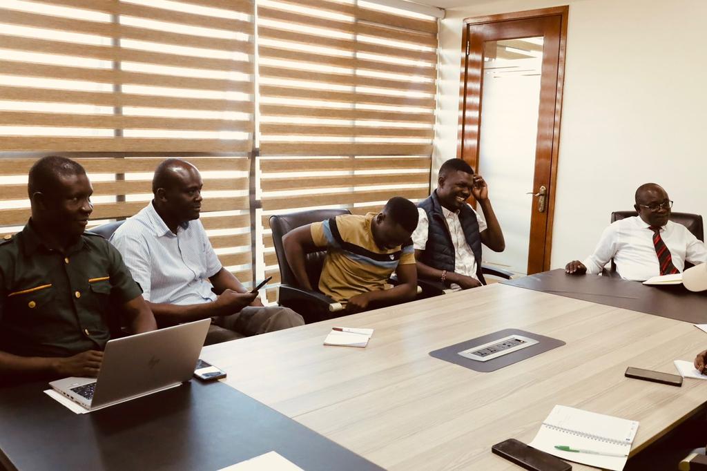MDGcampusleague's tweet photo. We had an engaging introductory conversation of the year with our party leader @David_Ouma and the party youth league on some engagement programmes for the year that enhance our civic duty as youths. Stay tuned for an amazing year.
#mdg #mdgcampusleague #jointheconversstion https://t.co/eDiTfzRp9M