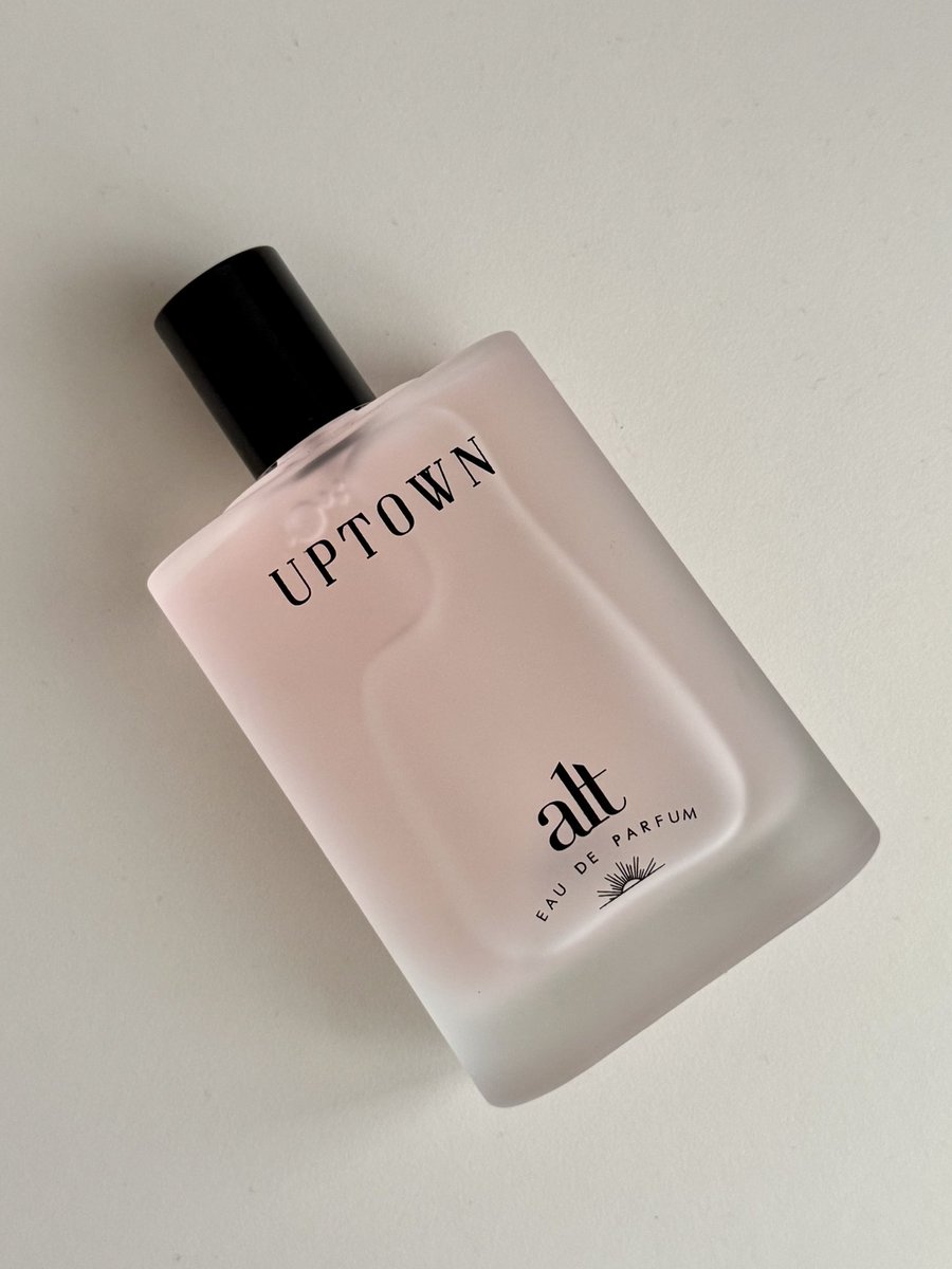 cloudysnowys's tweet photo. "WANGI BANGET UDAH KAYA ABIS MANDI PARFUM, PAKE PARFUM APA?! 😭🫵🏻"

parfumnya: https://t.co/trbCFga6s1