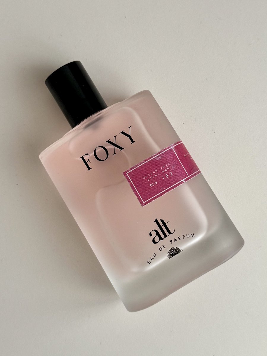 cloudysnowys's tweet photo. "WANGI BANGET UDAH KAYA ABIS MANDI PARFUM, PAKE PARFUM APA?! 😭🫵🏻"

parfumnya: https://t.co/trbCFga6s1