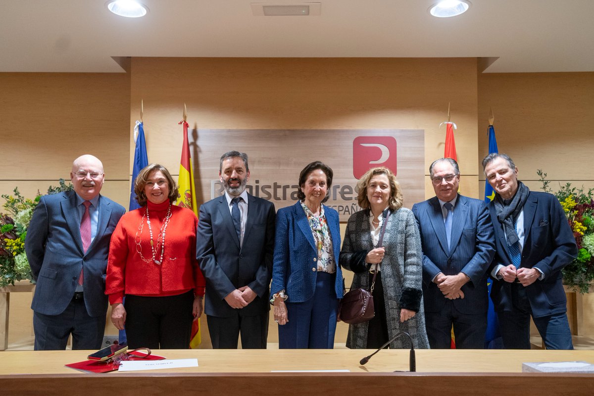 Registradores Decanato Madrid (@decanatomadrid) on Twitter photo En <a href="/decanatomadrid/">Registradores Decanato Madrid</a> estamos, un año más, de enhorabuena y de celebración. Con motivo de la entrega de la Medalla al Mérito del Colegio de Registradores. Reconocimiento a quienes nos ayudan y permiten que prestemos nuestro servicio a los ciudadanos
@Registradores_es En <a href="/decanatomadrid/">Registradores Decanato Madrid</a> estamos, un año más, de enhorabuena y de celebración. Con motivo de la entrega de la Medalla al Mérito del Colegio de Registradores. Reconocimiento a quienes nos ayudan y permiten que prestemos nuestro servicio a los ciudadanos
@Registradores_es