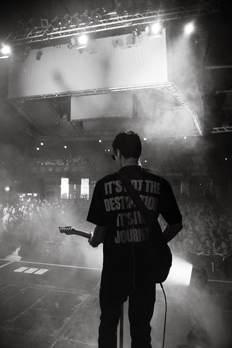 goodygrace's tweet photo. feels so good to be back overseas. 

🖤 https://t.co/wS1ZCWPQ9o