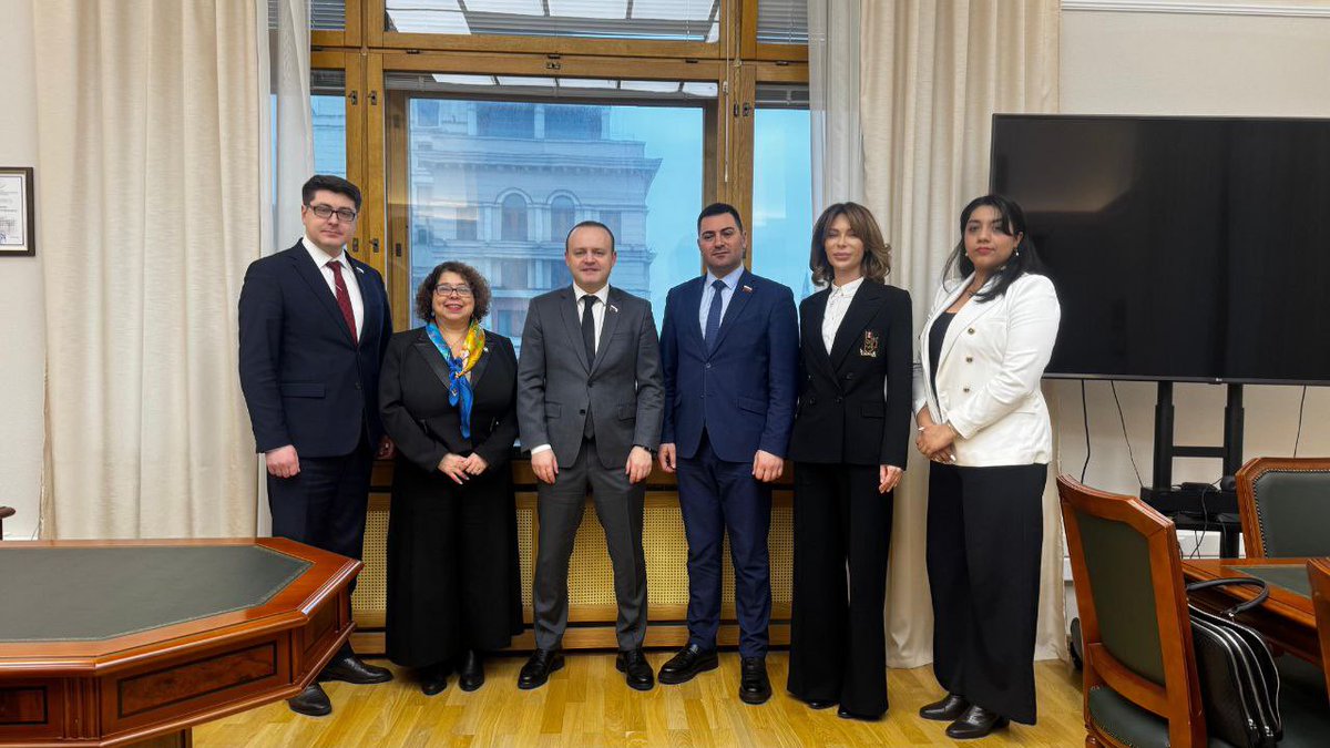 🇷🇺🤝🇳🇮 Representantes de la Embajada de #Nicaragua en Rusia se reunieron con el Vicepresidente de la Duma Estatal, Vladislav A. Davankov, para fortalecer lazos en cultura, educación, comercio y cooperación internacional.
