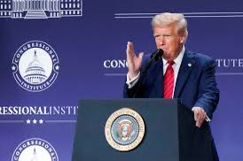 DagnyTaggart_'s tweet photo. Donald J. TRUMP EN DORAL, MIAMI - AYER Y HOY , 28 de Enero ! 

Ayer en su discurso Donald J. Trump dijo claramente con estas palabras “¡ NO TUVIMOS INCOME TAX ANTES DE 1913 !” 

Es hora de respetar nuestro TAXES DIRECTOS Y ELIMINAR EL IMPUESTO A LA PROPIEDAD. #realproblem https://t.co/elH28oudbx