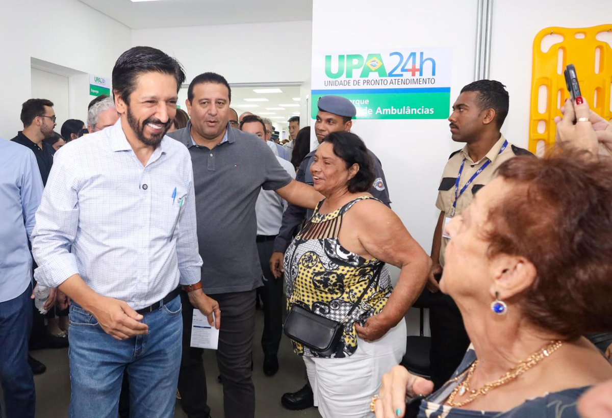 De 3 para 33! Lá em 2016, São Paulo tinha apenas 3 UPAs. Hoje, estamos entregando a 33ª unidade na cidade, sendo que 21 delas foram entregues desde 2021!

A nova unidade fica na região Oeste, onde a UPA Lapa, agora a maior da cidade, está localizada! Com capacidade para atender