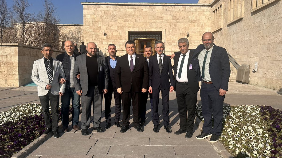 📍TBMM 

Bugün TBMM’de Staj ve Çıraklık Sigortası Mağdurları ile bir araya gelerek bir basın açıklaması yaptık. Onların haklı taleplerini Meclis’te dile getirerek, mağduriyetlerinin giderilmesi gerektiğini söyledik.

Staj ve Çıraklık Sigortası mağdurları denilip geçilen