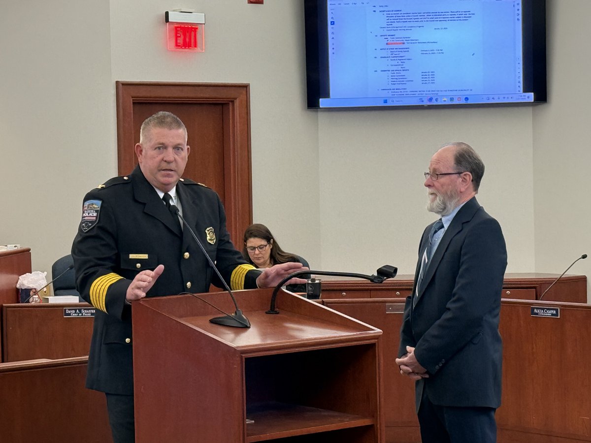 KenjiMatsudo's tweet photo. Special to celebrate last night with @MadeiraOhioPD as one of their finest, Officer Tom Synan, retires after 36 years of service in Madeira!  Congrats Tom and thank you for all your years of service in Madeira! https://t.co/atInMg8iDH