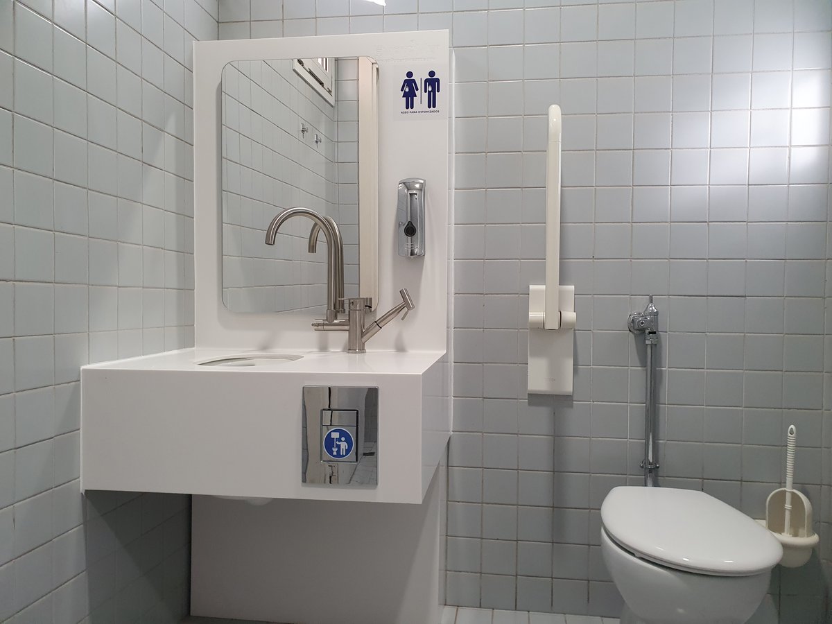 Aseo adaptado a personas ostomizadas en la planta baja del Centro de Consultas Externas Príncipe de Viana

➡️Dentro del plan de humanización y de mejora de la accesibilidad del Hospital Universitario de Navarra

<a href="/FAPOE/">Fa Poe</a>